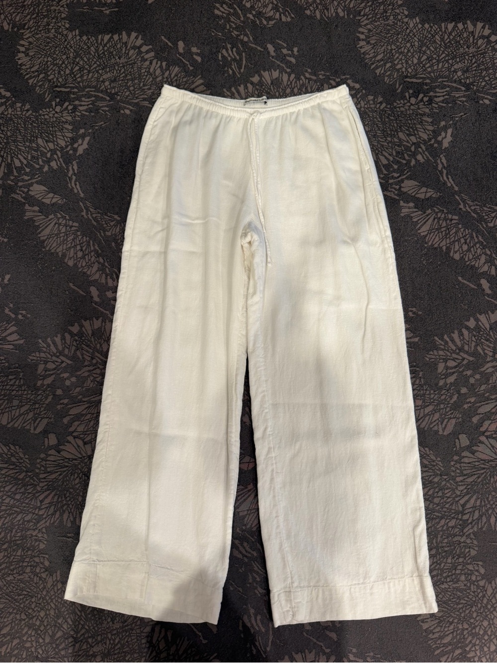 Women’s Abercrombie & Fitch Relaxed White Drawstring 55% linen pants